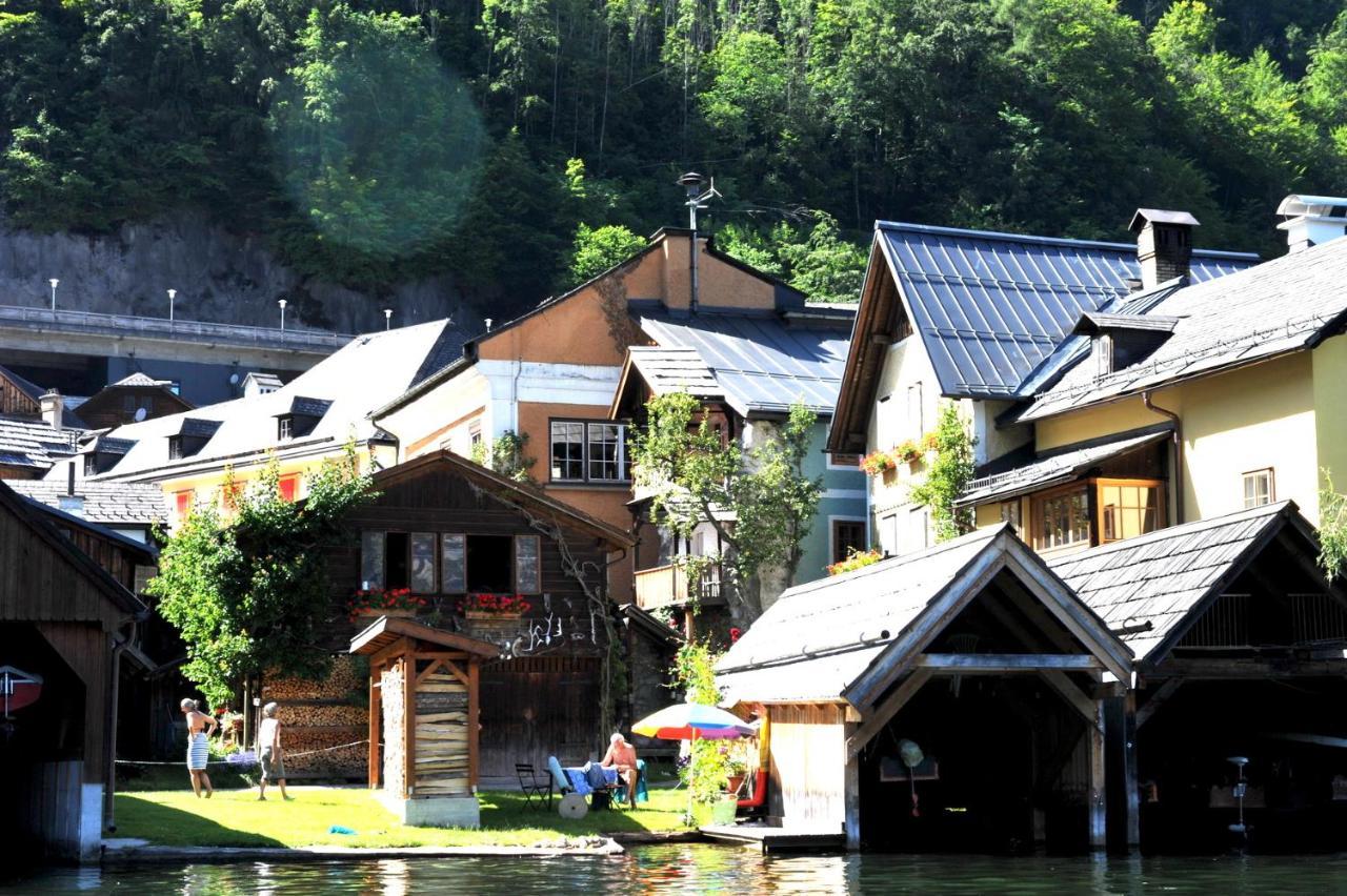 Haus Am Hof - 15Th Century House At The Lake, Near The Marketplace, With A Balcony Халстат Екстериор снимка